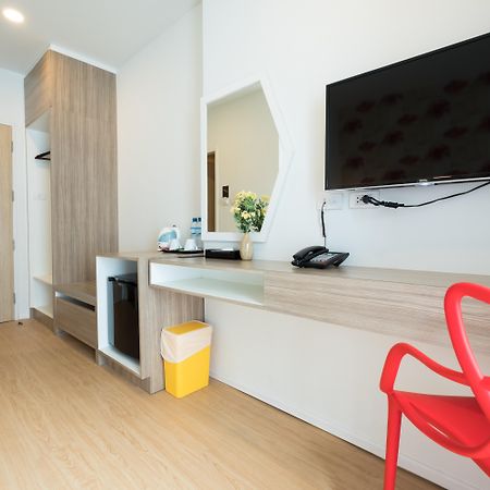 P Plus Hotel Pattaya Exterior photo