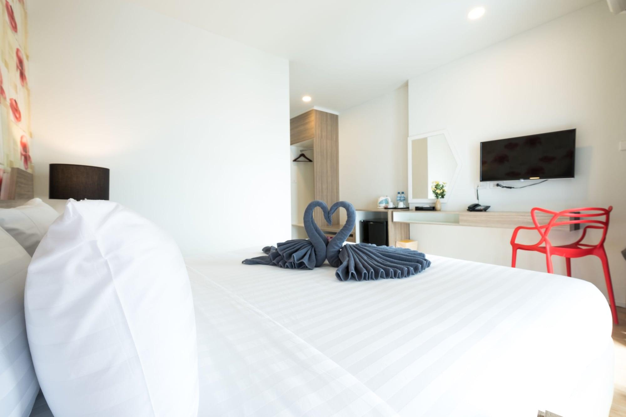 P Plus Hotel Pattaya Exterior photo