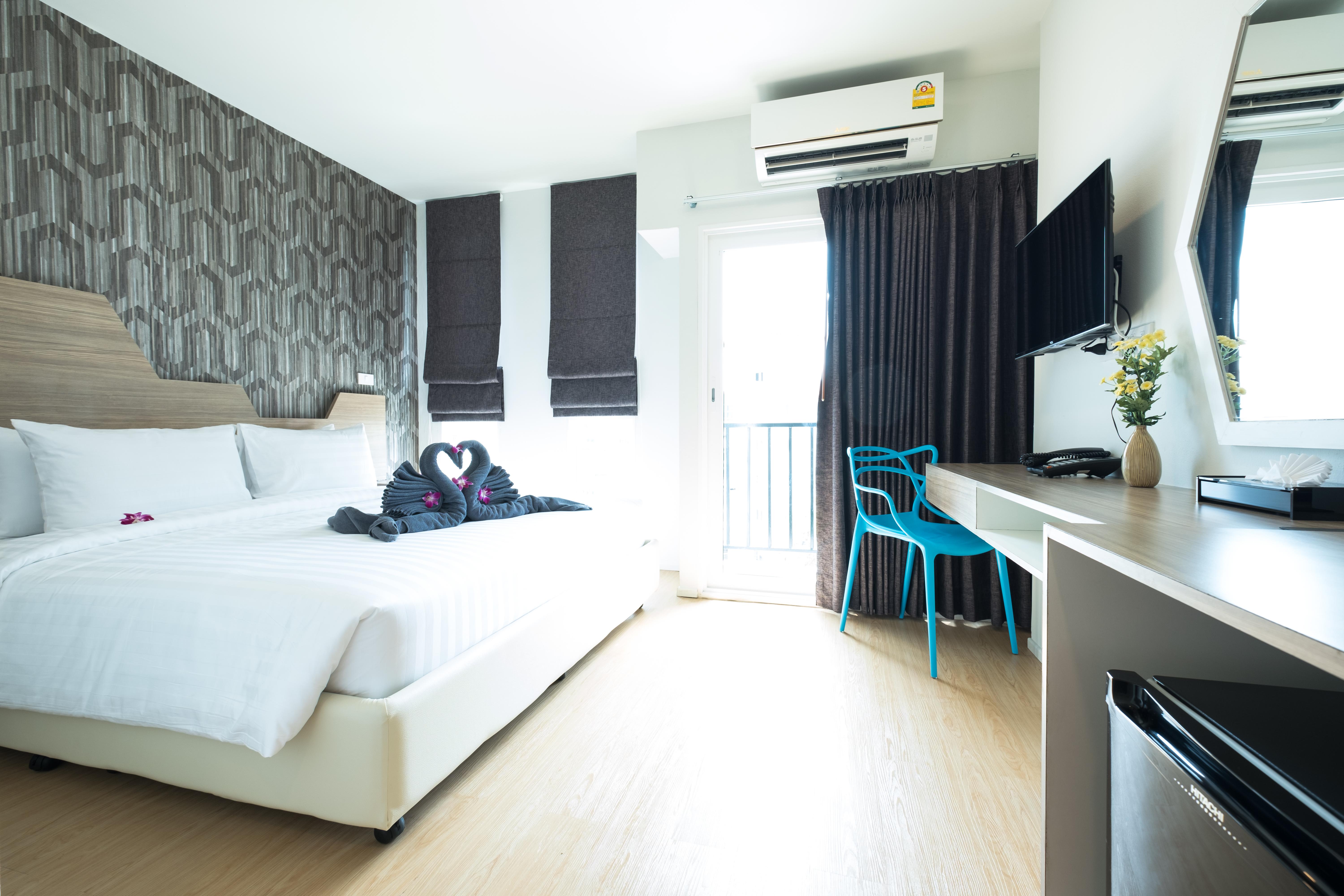 P Plus Hotel Pattaya Exterior photo