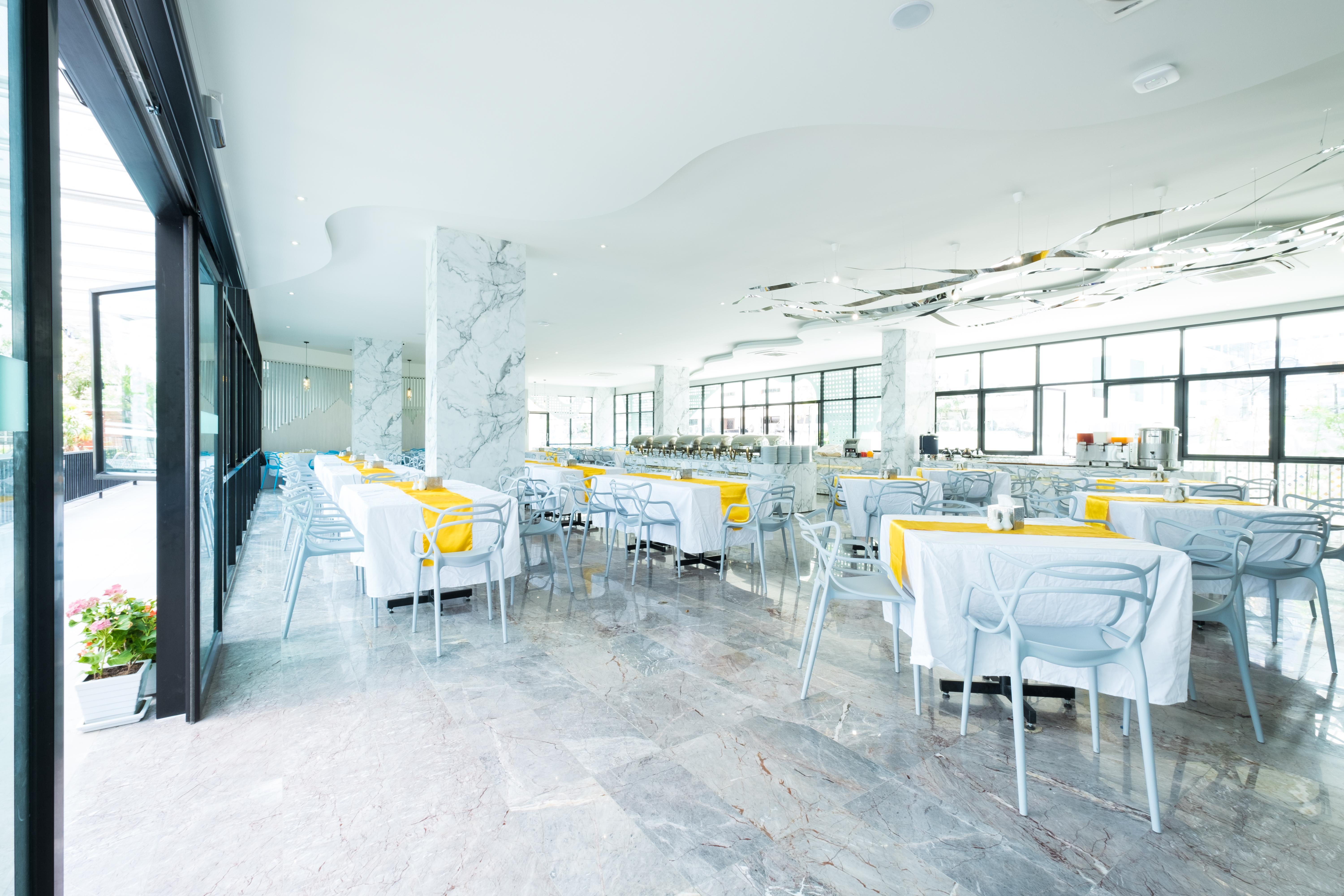 P Plus Hotel Pattaya Exterior photo